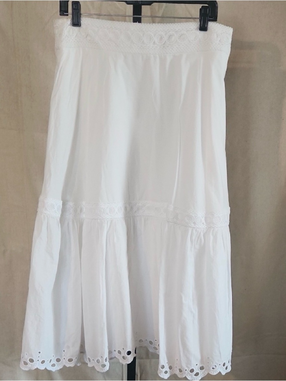 White A-Line Midi Skirt with Eyelet Hem Jcrew point sur